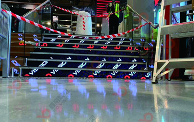 XD VISION 戶內(nèi)高清LED樓梯屏點(diǎn)亮澳洲！